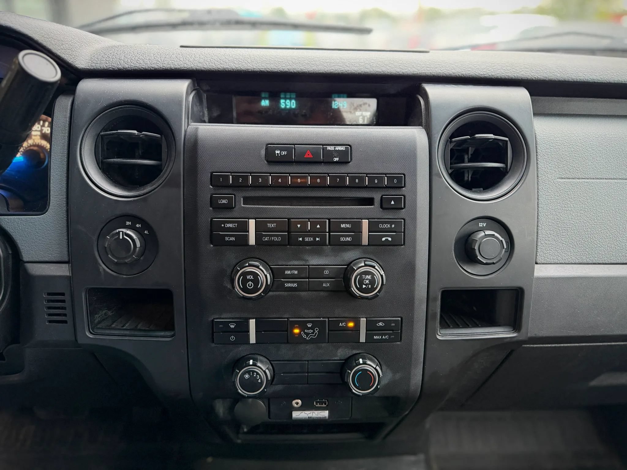 Used 2013 Ford F150 STX w/ Mid Equipment Group AWD/4WD image 12