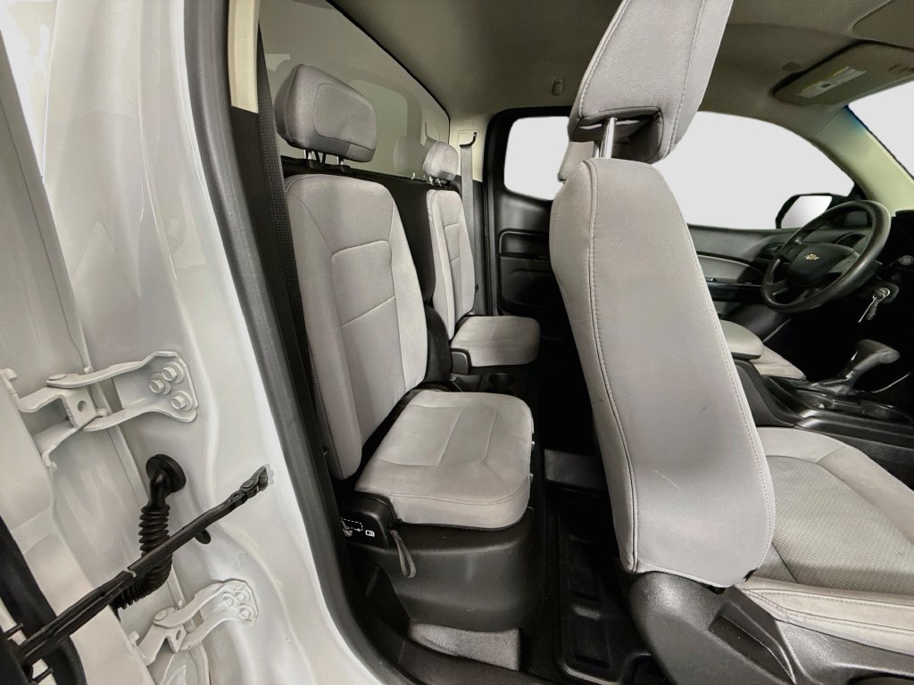 Used 2020 Chevrolet Colorado W/T RWD image 23