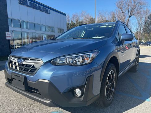 Used 2023 Subaru Crosstrek 2.0i Premium image 1