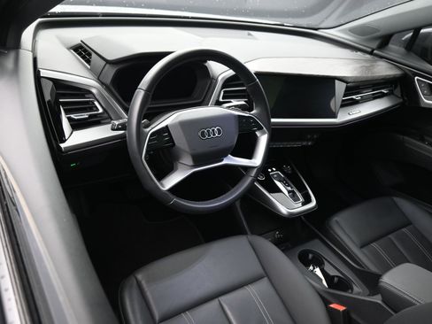 Used 2024 Audi Q4 e-tron Premium Plus image 14