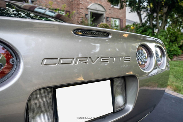 Used 2000 Chevrolet Corvette Coupe RWD image 90