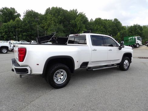 Used 2024 Chevrolet Silverado 3500 High Country w/ High Country Premium Package AWD/4WD image 8