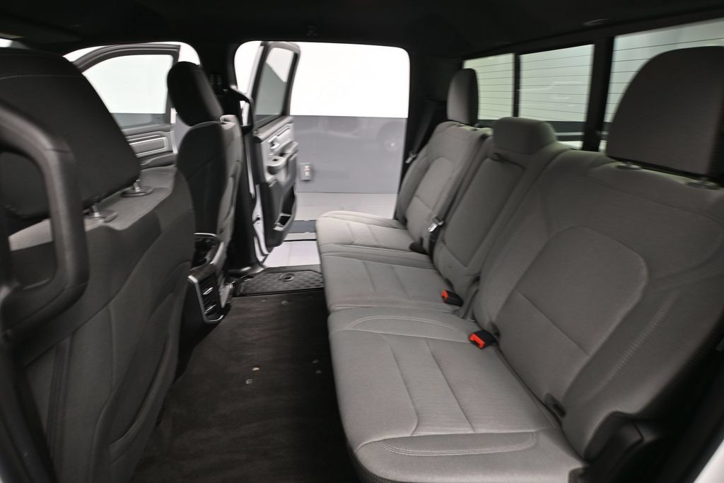 Used 2021 RAM 1500 Big Horn AWD/4WD image 29