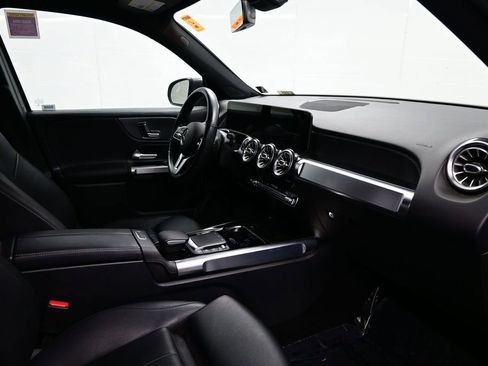 Used 2021 Mercedes-Benz GLB 250 image 10
