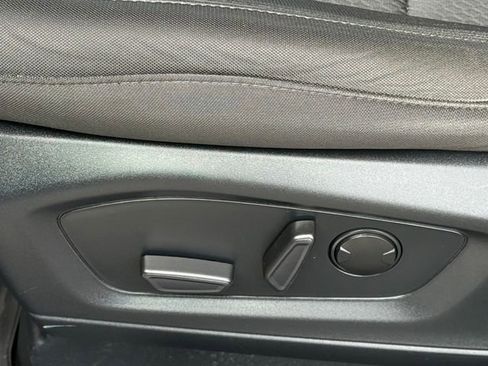 Certified 2023 Ford Explorer XLT image 7