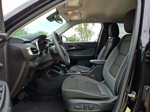 Used 2023 Chevrolet TrailBlazer LT w/ Convenience Package AWD/4WD image 11