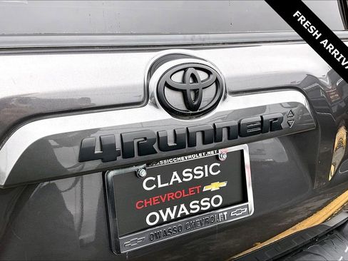 Used 2021 Toyota 4Runner SR5 Premium w/ Moonroof Package AWD/4WD image 24