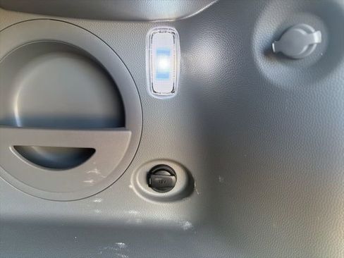 Used 2018 Kia Soul EV + w/ Sun & Fun Package image 12