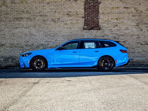New 2026 BMW M5 Touring AWD/4WD image 4