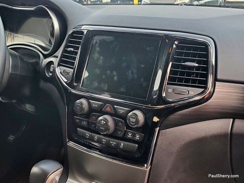 Used 2019 Jeep Grand Cherokee Altitude image 19