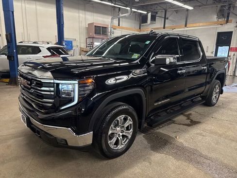 Used 2023 GMC Sierra 1500 SLT w/ SLT Convenience Package AWD/4WD image 1