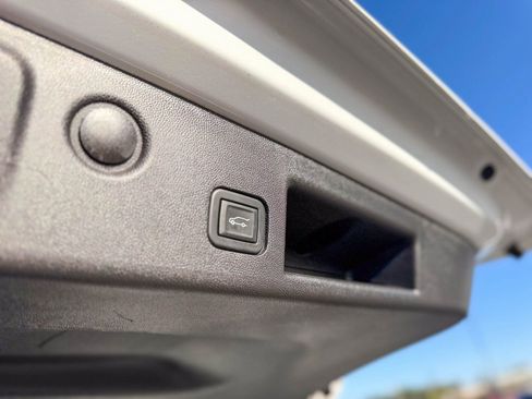 Used 2024 Chevrolet Equinox LT image 7