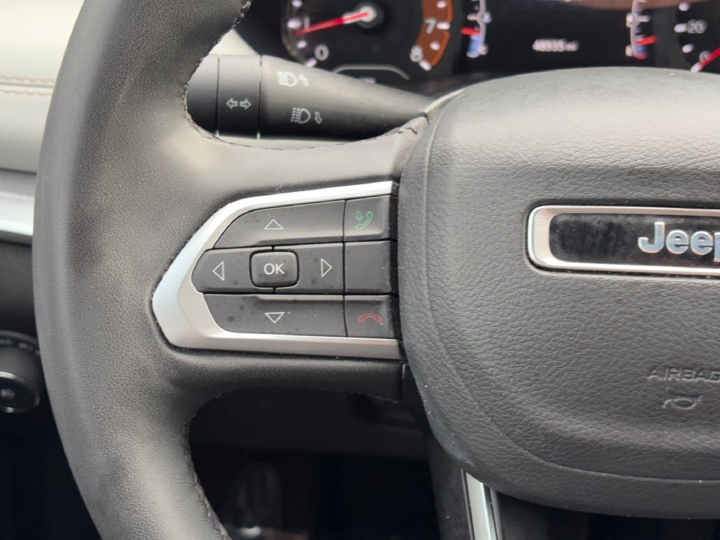 Used 2025 Jeep Compass Limited AWD/4WD image 12