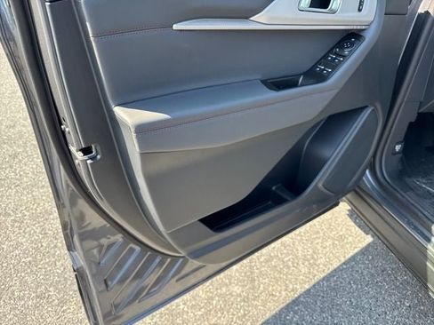 New 2026 Ford Explorer Active w/ Active Comfort Package image 10