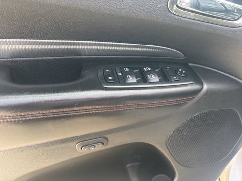 Used 2018 Dodge Durango GT AWD/4WD image 16