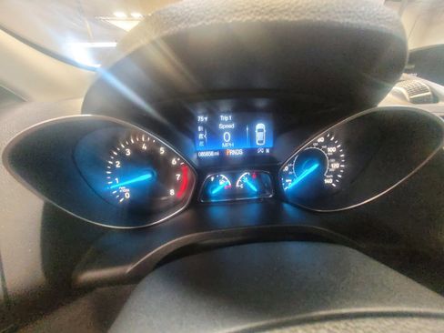 Used 2018 Ford Escape SE FWD image 23