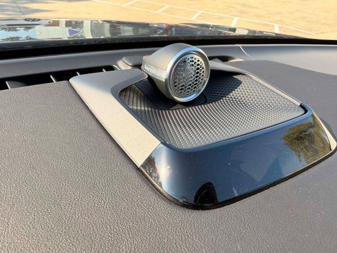 New 2025 Volvo EX90 Ultra image 25