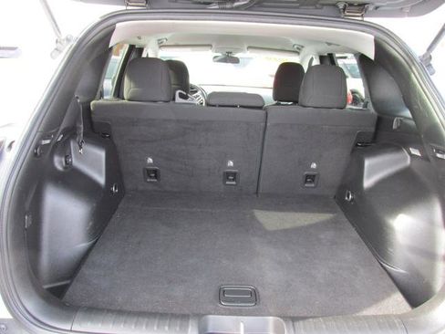 Used 2019 Jeep Cherokee Latitude image 6