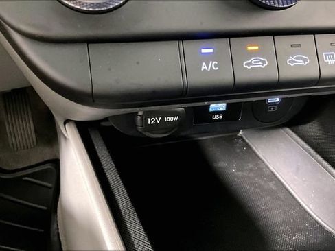 Used 2026 Hyundai Elantra SE FWD image 15