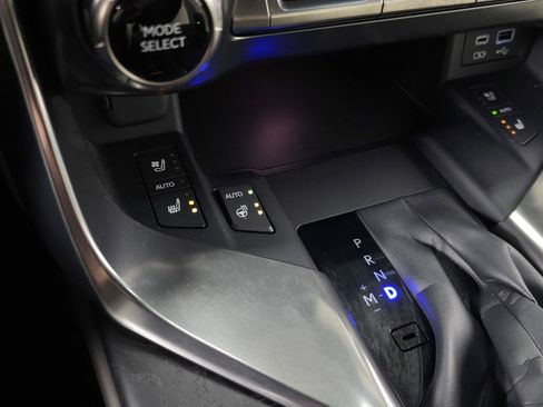 Used 2024 Lexus LX 600 4WD w/ Appearance Package image 34