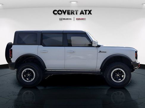 Used 2023 Ford Bronco Outer Banks w/ Sasquatch Package AWD/4WD image 8