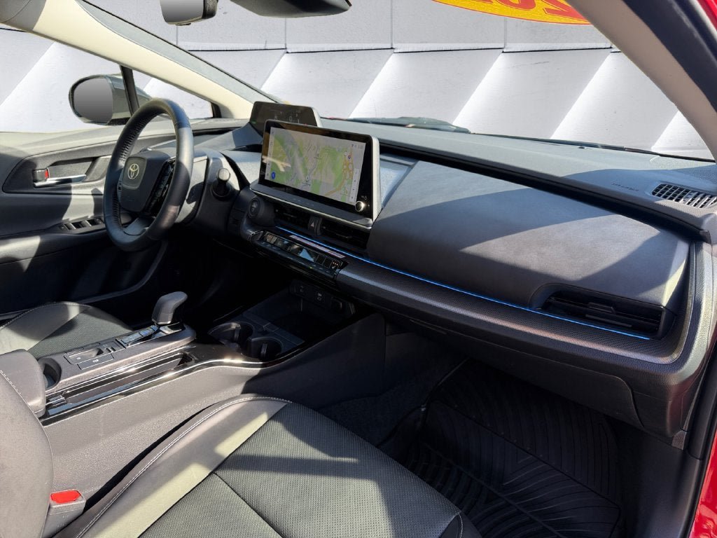 Used 2024 Toyota Prius XLE AWD/4WD image 16