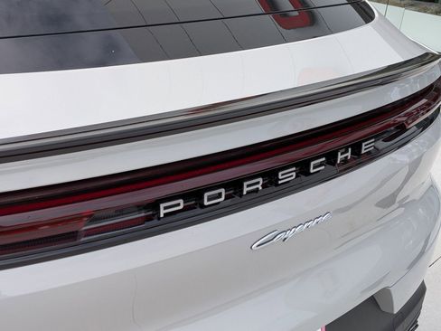 New 2026 Porsche Cayenne E-Hybrid Coupe AWD/4WD image 13