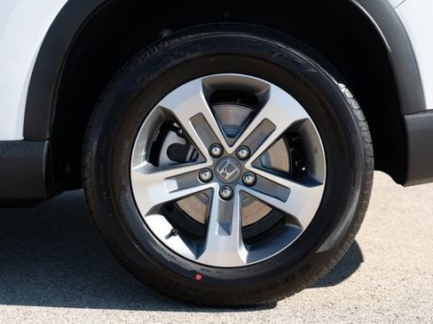 Used 2025 Honda Pilot EX-L image 12