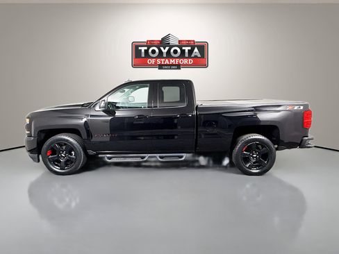Used 2018 Chevrolet Silverado 1500 LT w/ Redline Edition image 4