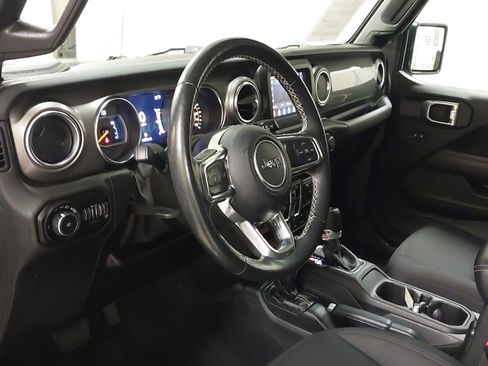 Used 2021 Jeep Wrangler Unlimited Sahara w/ Cold Weather Group image 17