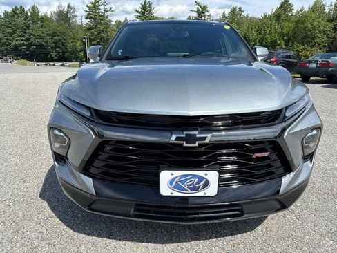 Used 2023 Chevrolet Blazer RS w/ Enhanced Convenience Package AWD/4WD image 2
