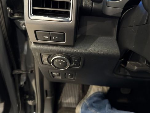 Used 2016 Ford F150 XLT w/ Equipment Group 302A Luxury AWD/4WD image 31