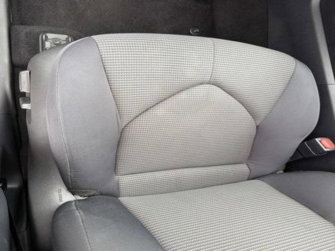 Certified 2025 Toyota Highlander LE FWD image 9