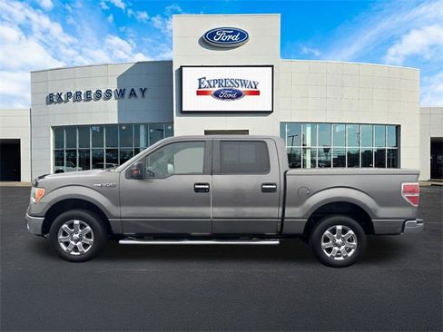 Used 2013 Ford F150 XLT w/ XLT Chrome Pkg image 9