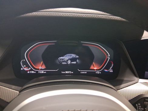 Used 2022 BMW X6 xDrive40i w/ M Sport Package image 18