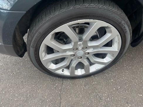 Used 2016 Land Rover Range Rover Sport SE image 13