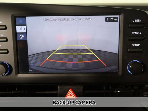 Used 2025 Hyundai Elantra Sport FWD image 5