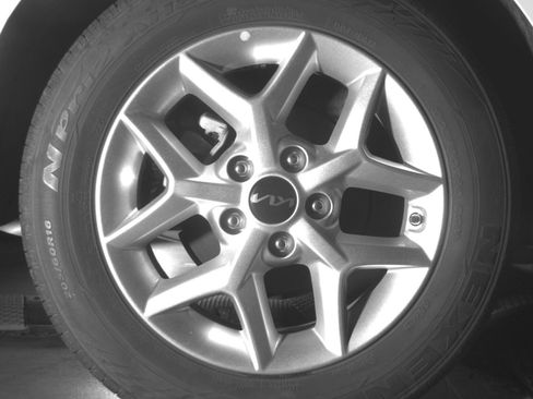 Used 2025 Kia Soul LX w/ LX Technology Package FWD image 18