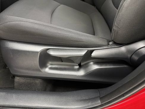 Used 2022 Toyota Corolla Cross LE FWD image 28