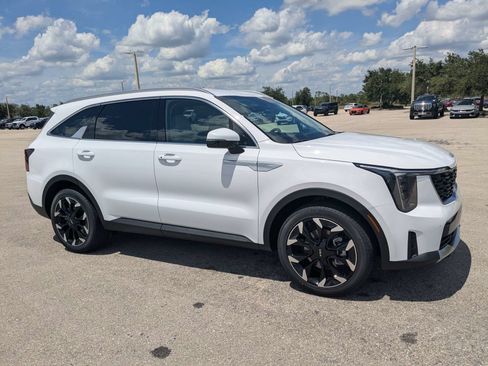 New 2026 Kia Sorento EX FWD image 2