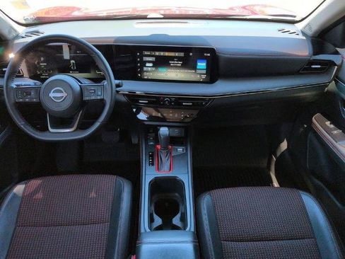 Certified 2025 Nissan Kicks SR w/ SR Premium Package FWD image 15