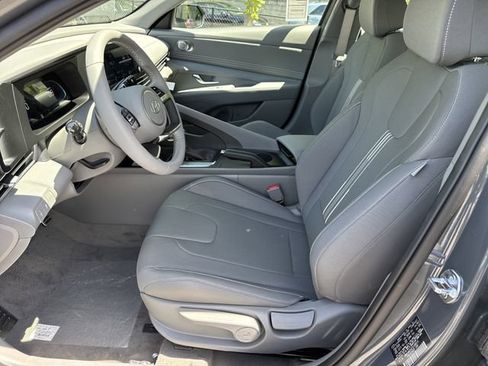 New 2026 Hyundai Elantra Sport FWD image 9