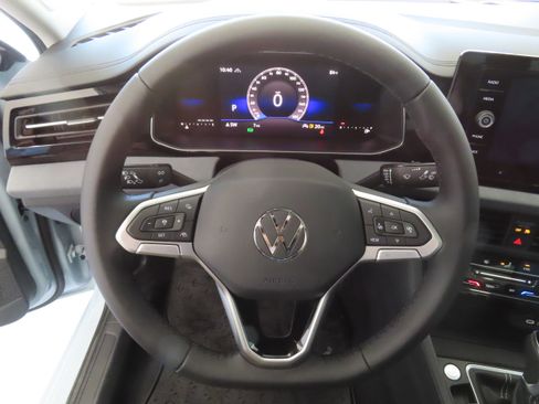 New 2025 Volkswagen Jetta SE image 15