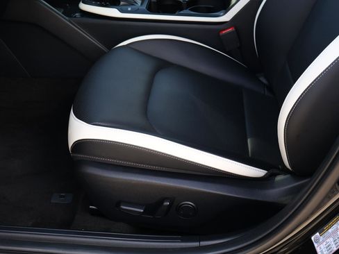 Used 2025 Kia K4 GT-Line w/ GT-Line Premium Package image 14