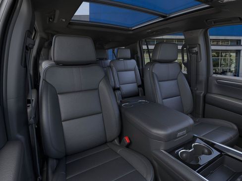 New 2026 Chevrolet Suburban RST w/ Comfort Package RWD image 16