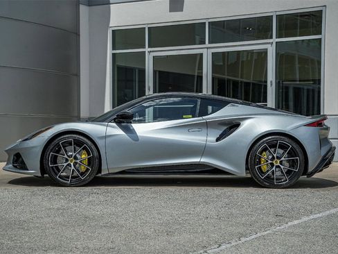 New 2025 Lotus Emira image 10
