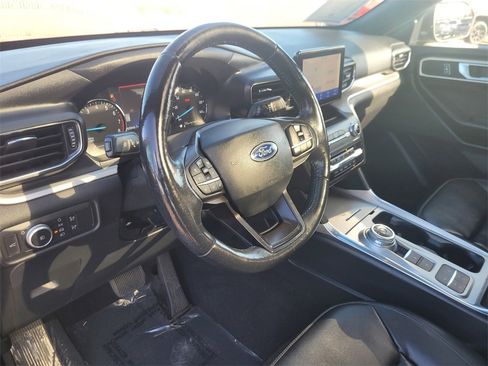 Used 2020 Ford Explorer XLT w/ Equipment Group 202A image 15