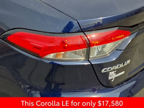 Used 2023 Toyota Corolla LE image 40