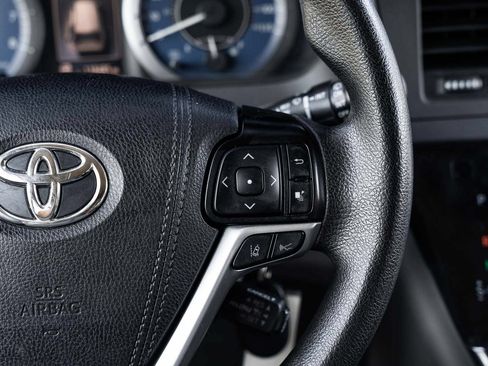 Used 2019 Toyota Sienna LE FWD image 26