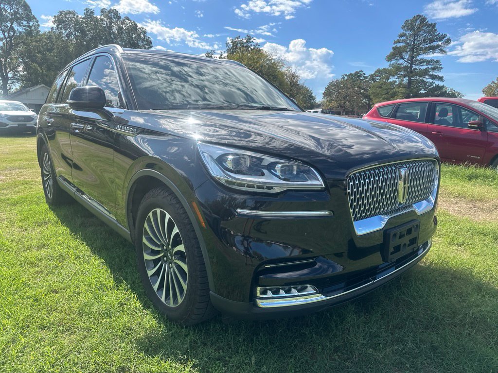 Used 2023 Lincoln Aviator Reserve w/ Equipment Group 201A RWD image 2